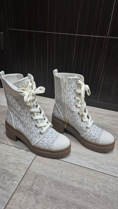 Обувки  Michael Kors