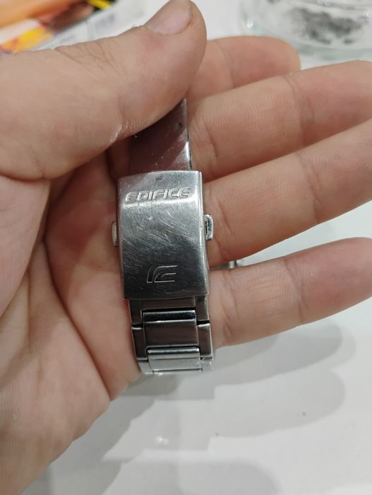 Продавам Casio Edifice
