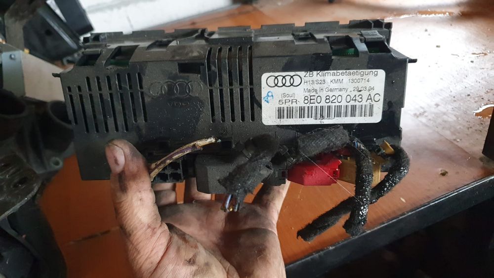 Panou climatronic audi a 4