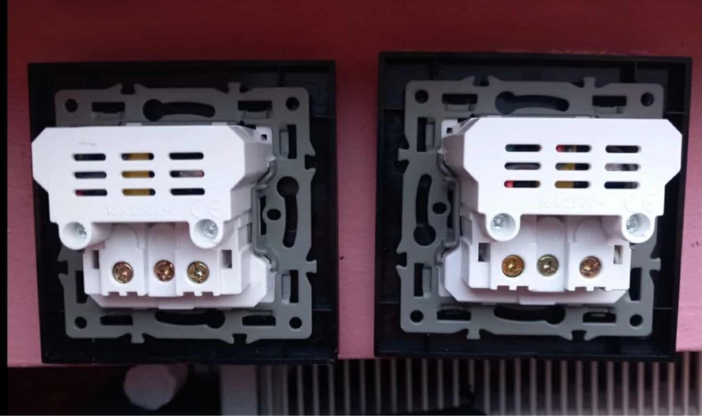 Priza cu rama de sticla securizata