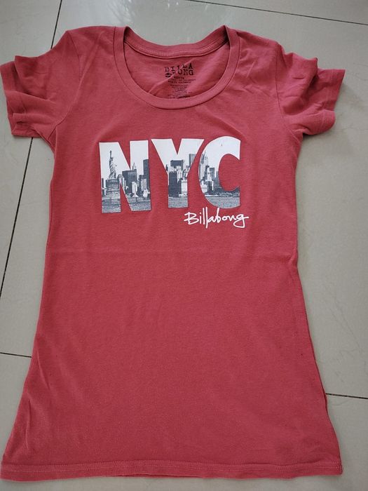 Tricouri de dama noi