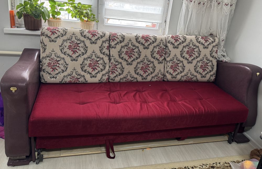 Продам диван 10000 тг