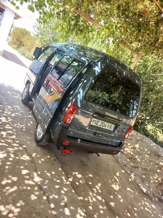 Damas mokriy asfalt yangi selafan