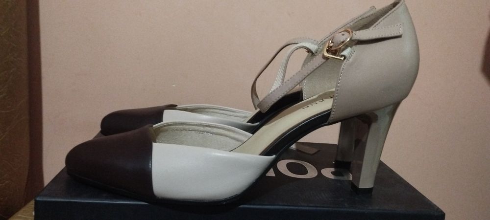 Продам женские туфли