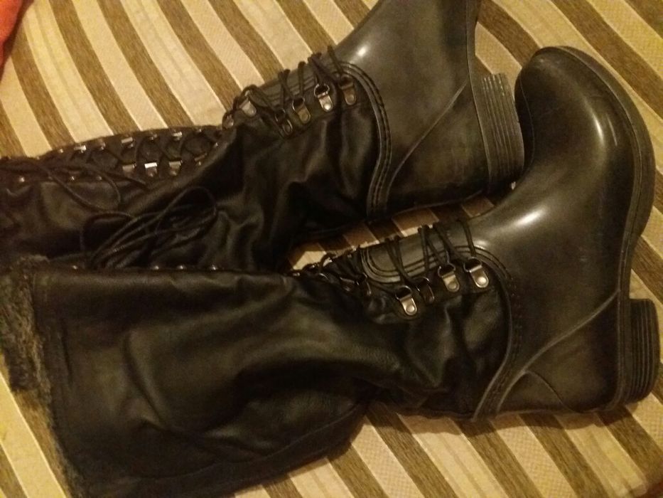 Оригинални Ботуши!- 90%!