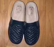 Women's slip on black sandals