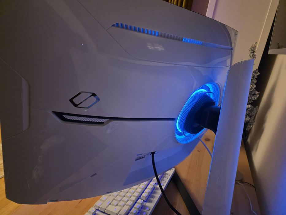 Monitor Gaming Curbat LED VA Samsung Odyssey Neo G8 32", 240hz