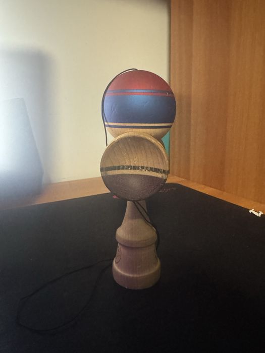 Kendama Su Lab Grip Friction Clear x Cereal Ascent 2 – stare excelentă