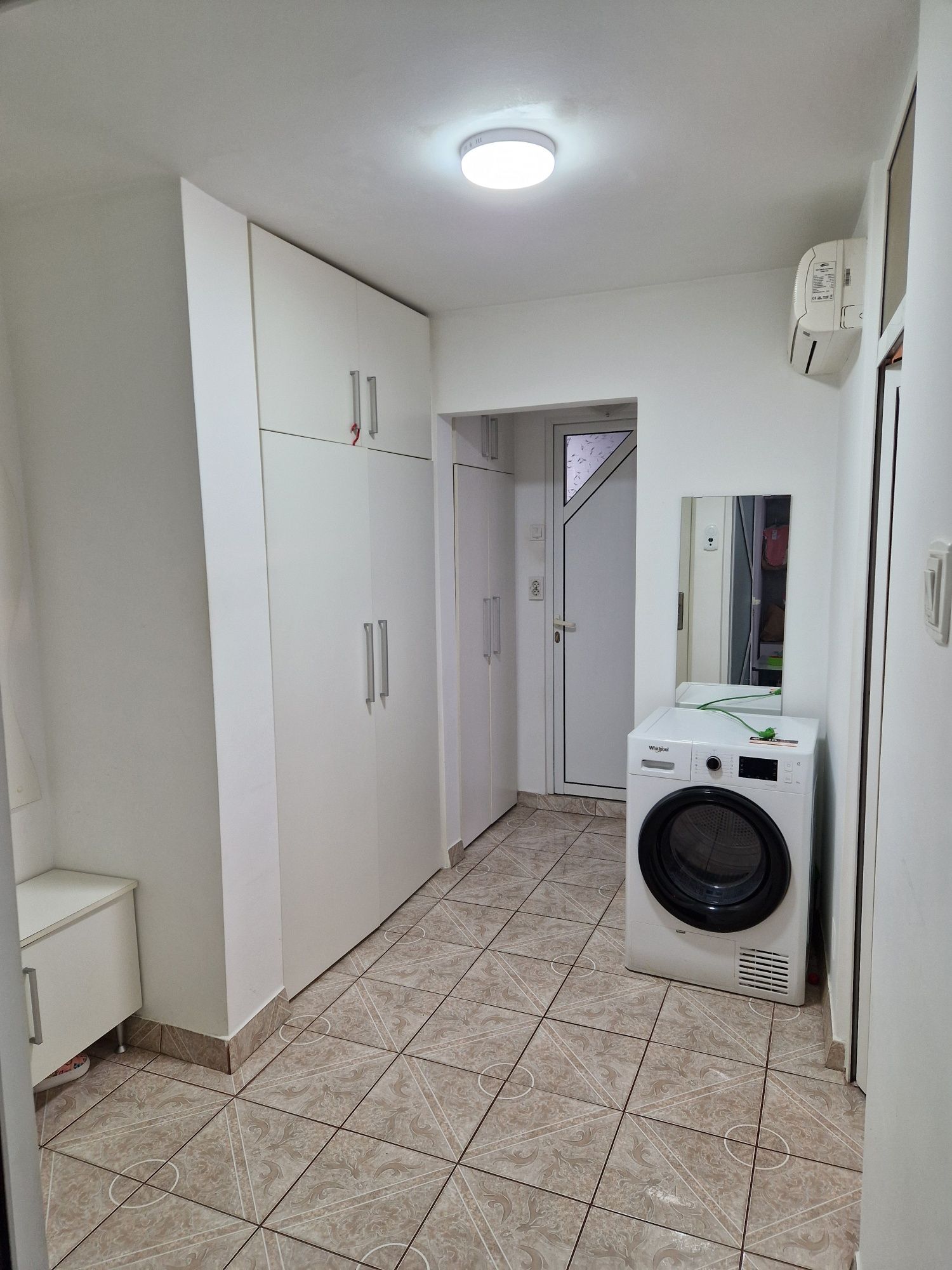 Apartament 2 camere zona cantacuzino/ malu rosu