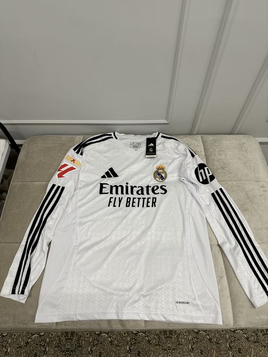 Форма Реала сезон 23-24 с длинным рукавом.