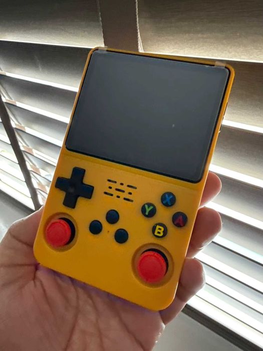 Consola portabila retro R36S originala sigilata 15000 jocuri incluse