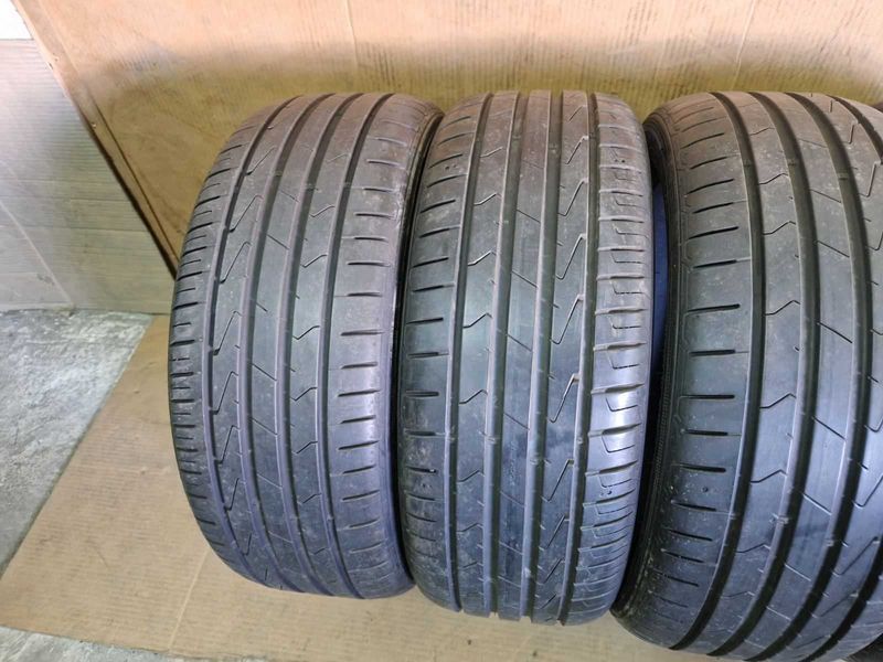 4 Hankook R18 215/45
летни гуми
DOT0623