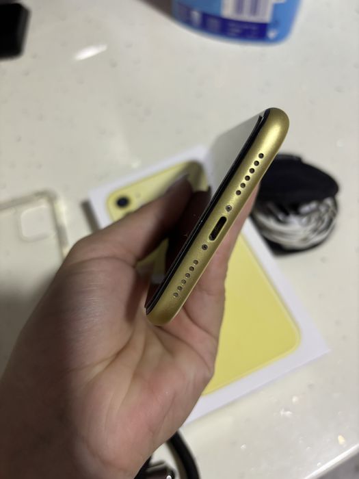 Vand Iphone 11 /64 GB