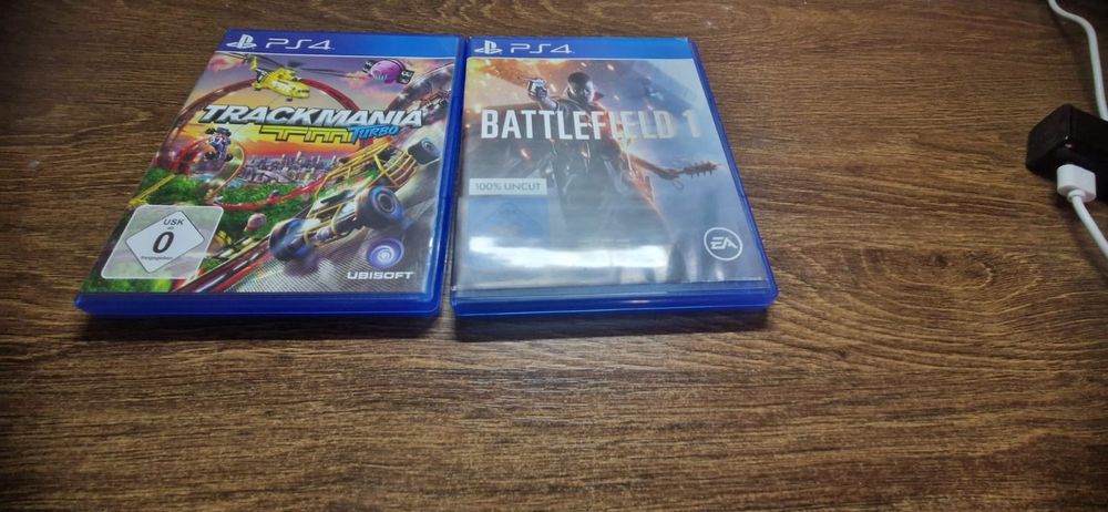 Vând 2 jocuri ps4
