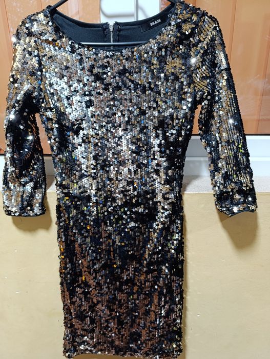 Rochie scurta eleganta cu paiete