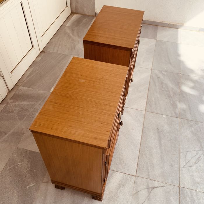 Италиански нощни шкафчета от средата на ХХ век