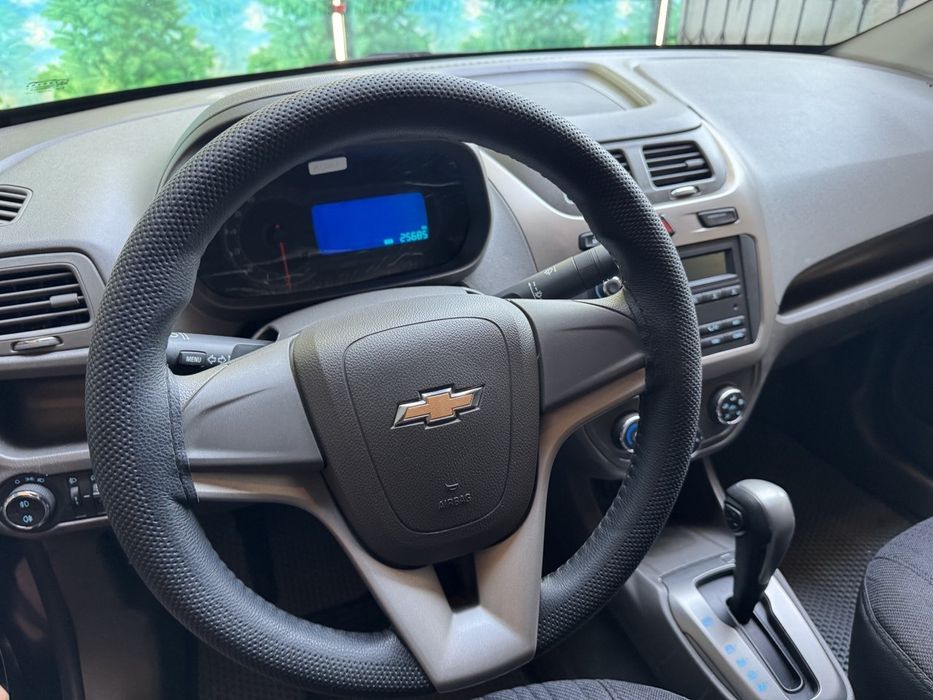 Продам кобальт 2023 года (фулл комплектация).