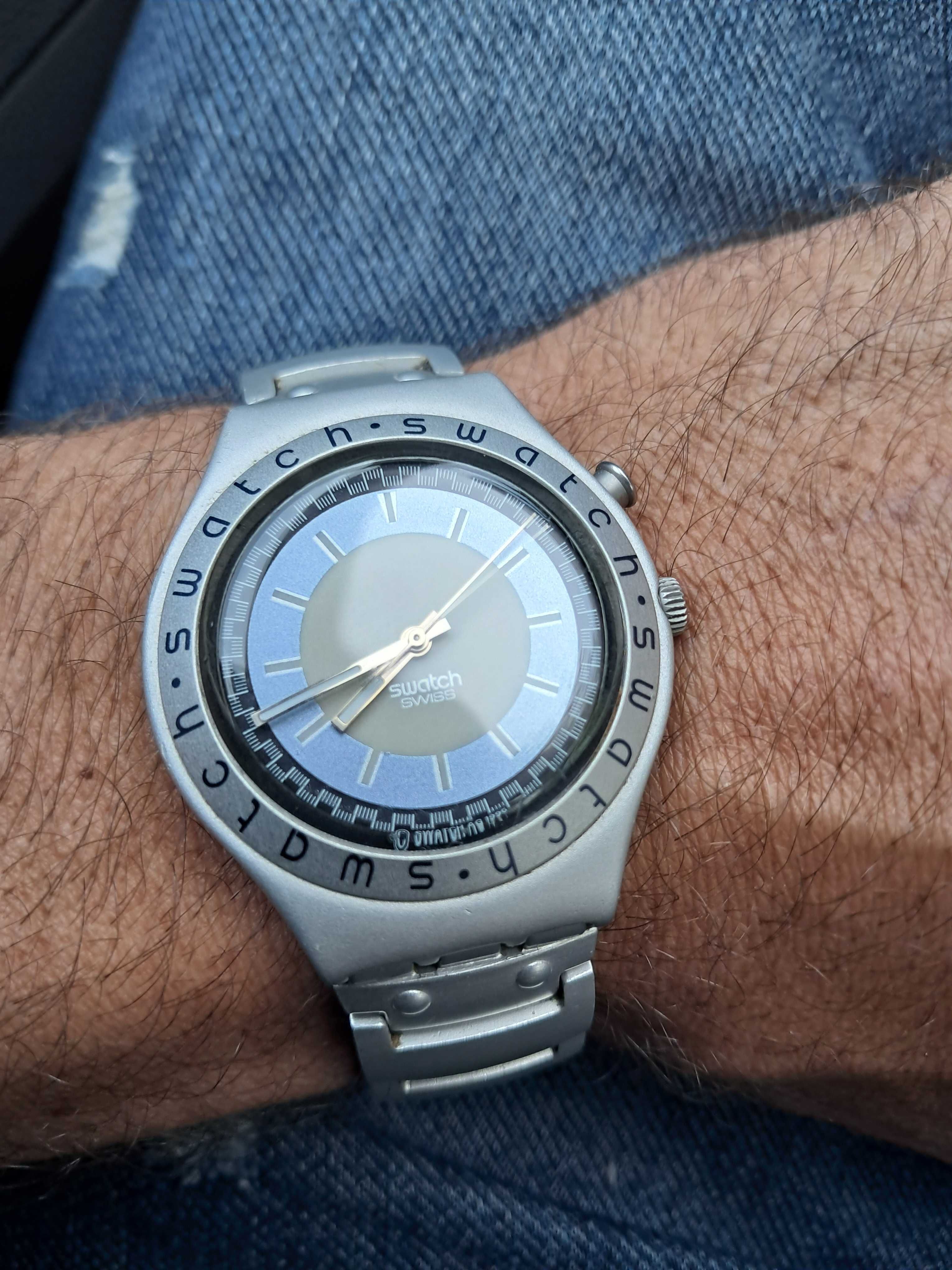 Часовник swatch swiss