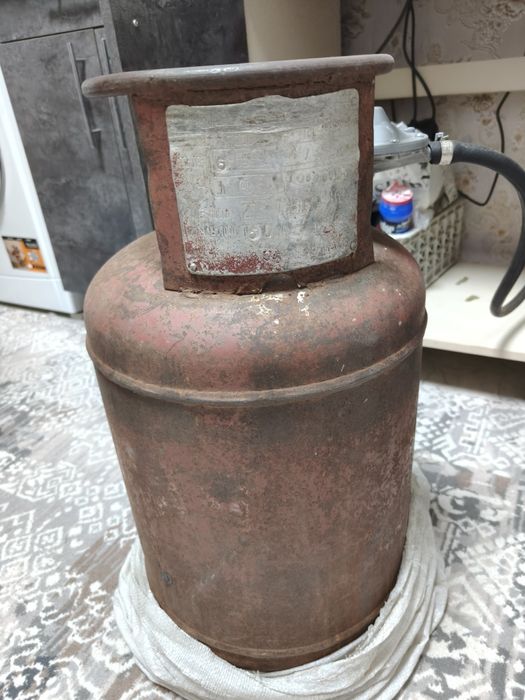 Газовый балон советский