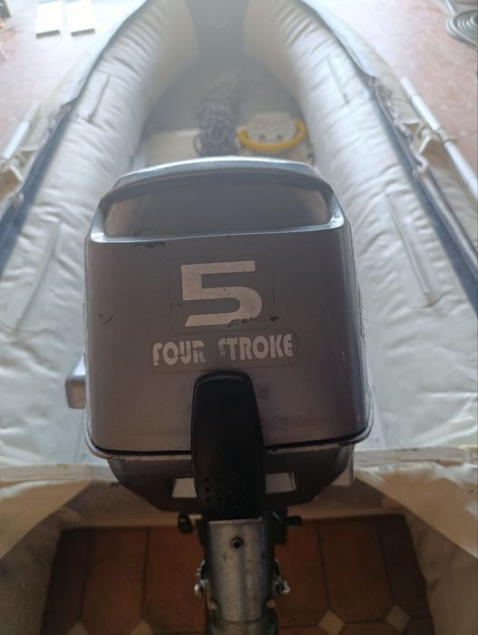 Продам лодку с мотором