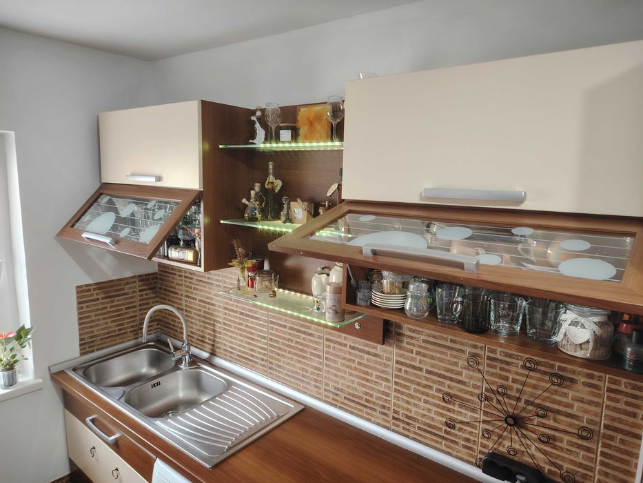 Mobila Bucatarie cu ghiuveta dubla Franke, masa si scaune