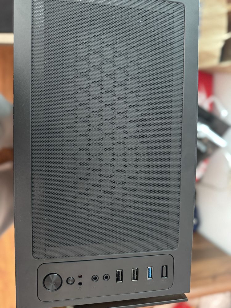 Геймърски компютър с Rtx 3060,ryzen 5 5600x,32 gb ram