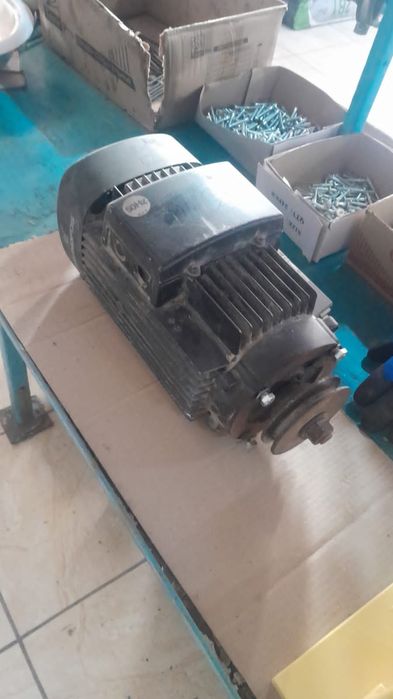 Мотор трехвазный