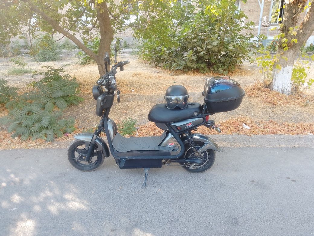 Elektro skuter  BBUROQ