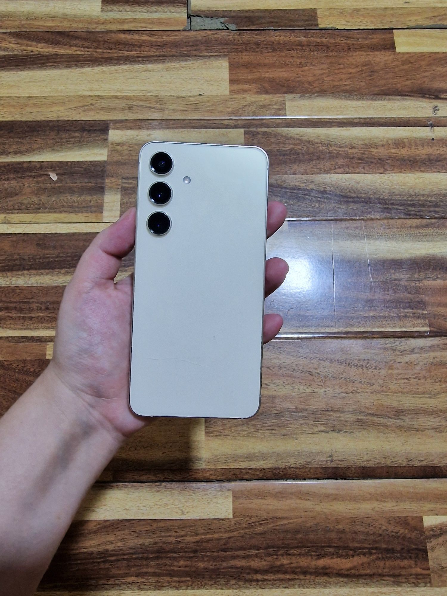 Samsung s23 s24 sotiladi