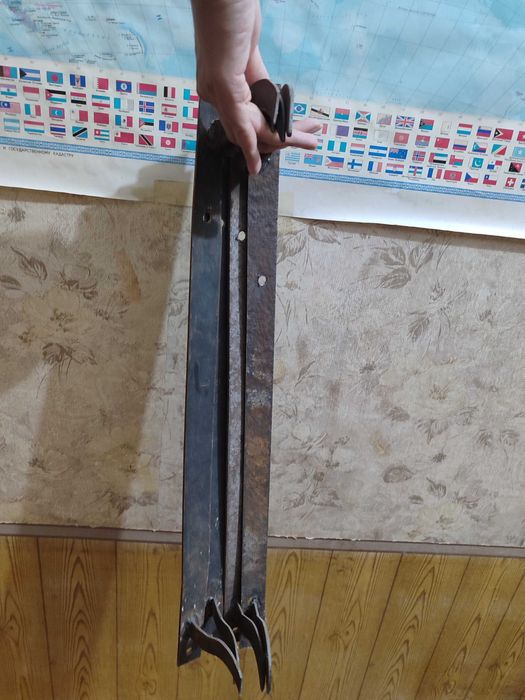 Крюки кронштейны для чугунных радиаторов (батареи)