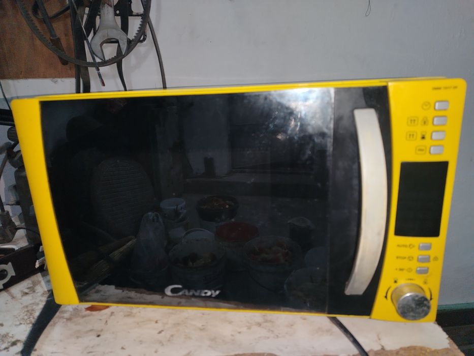Печь микроволновка