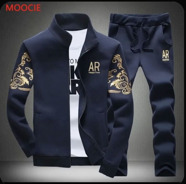 Продам костюм .(Спортивный)