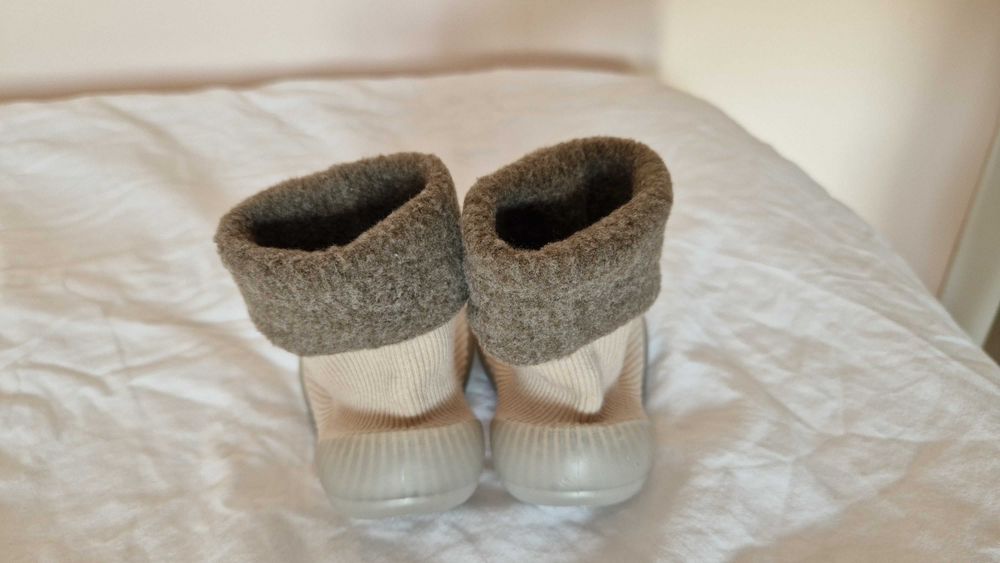 Бебешки обувки против хлъзгане.