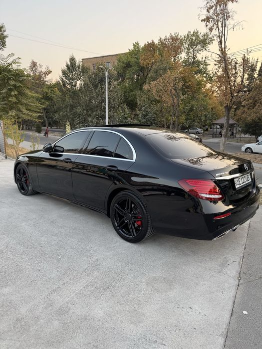 Mercedes w 213 E200