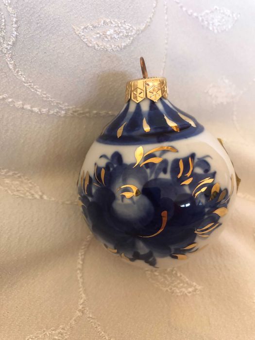 Стара руска порцеланова топка за елха кобалт и злато Гжельский фарфор.