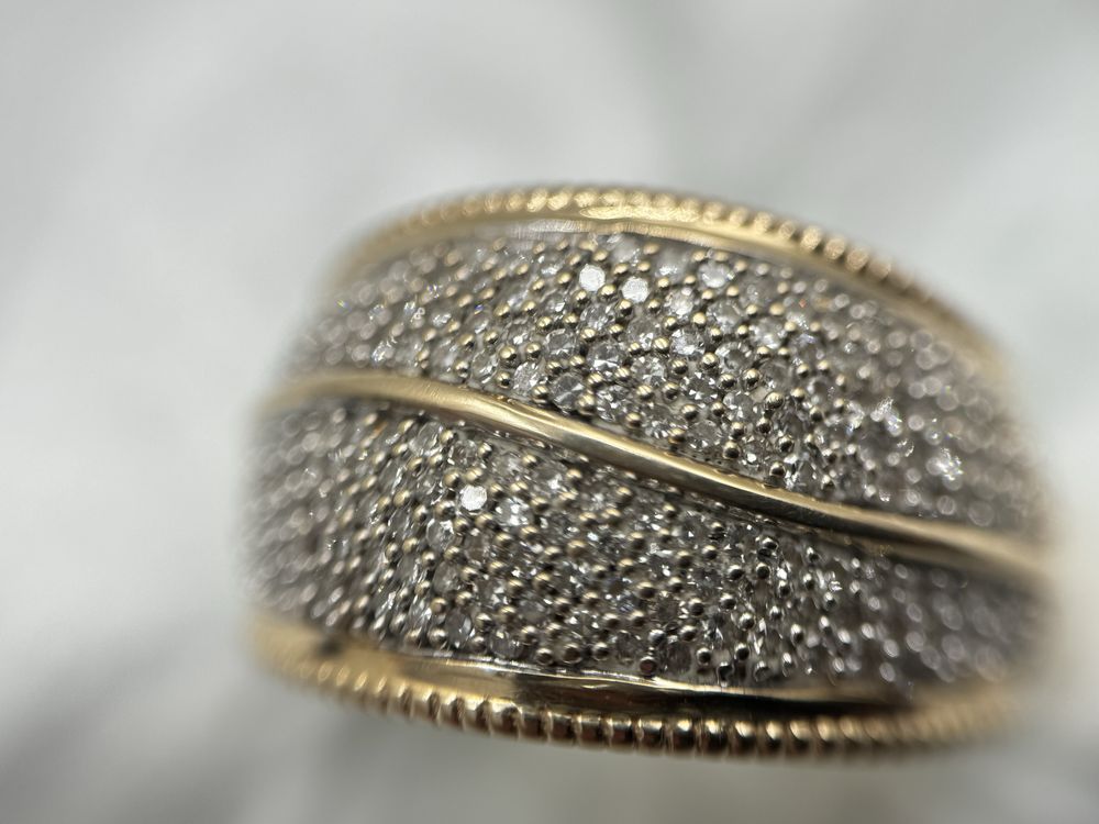Inel Aur 14 k Cu Diamante Aproxmativ 150 de pietre