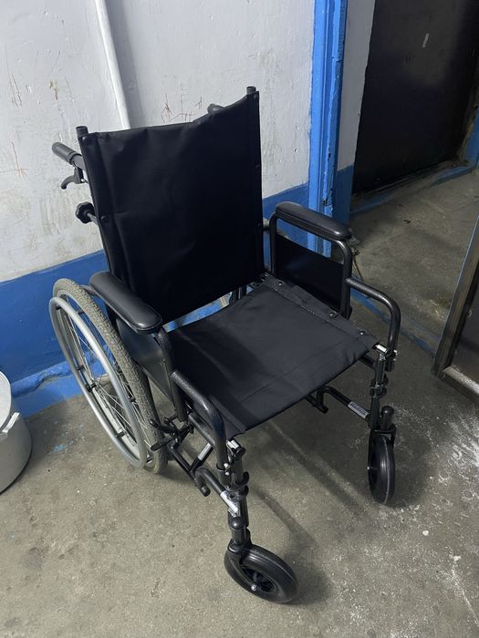 инвалидная коляска