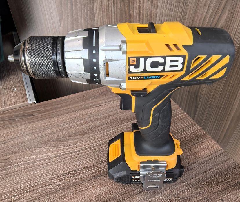 Акумулаторен винтоверт JCB 18DD-2X-E