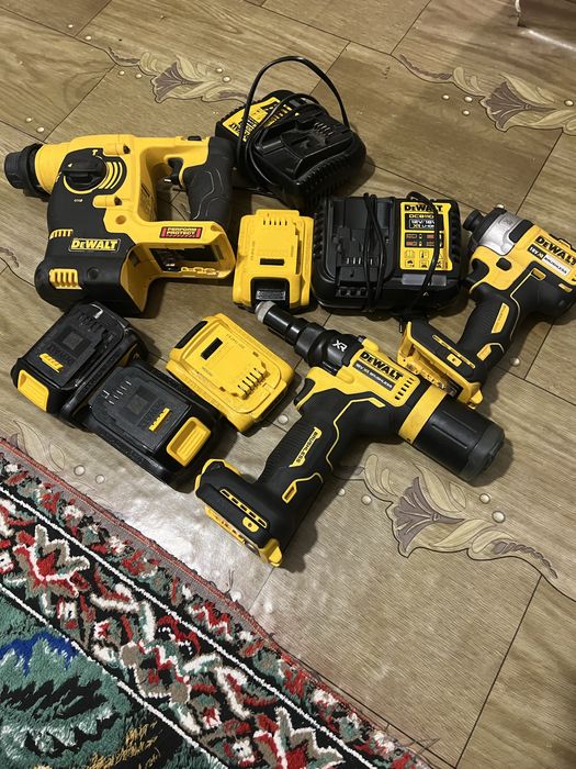 Set scule dewalt
