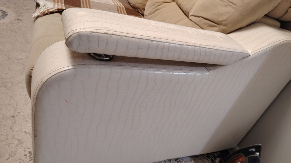 Продаётся диван для зала