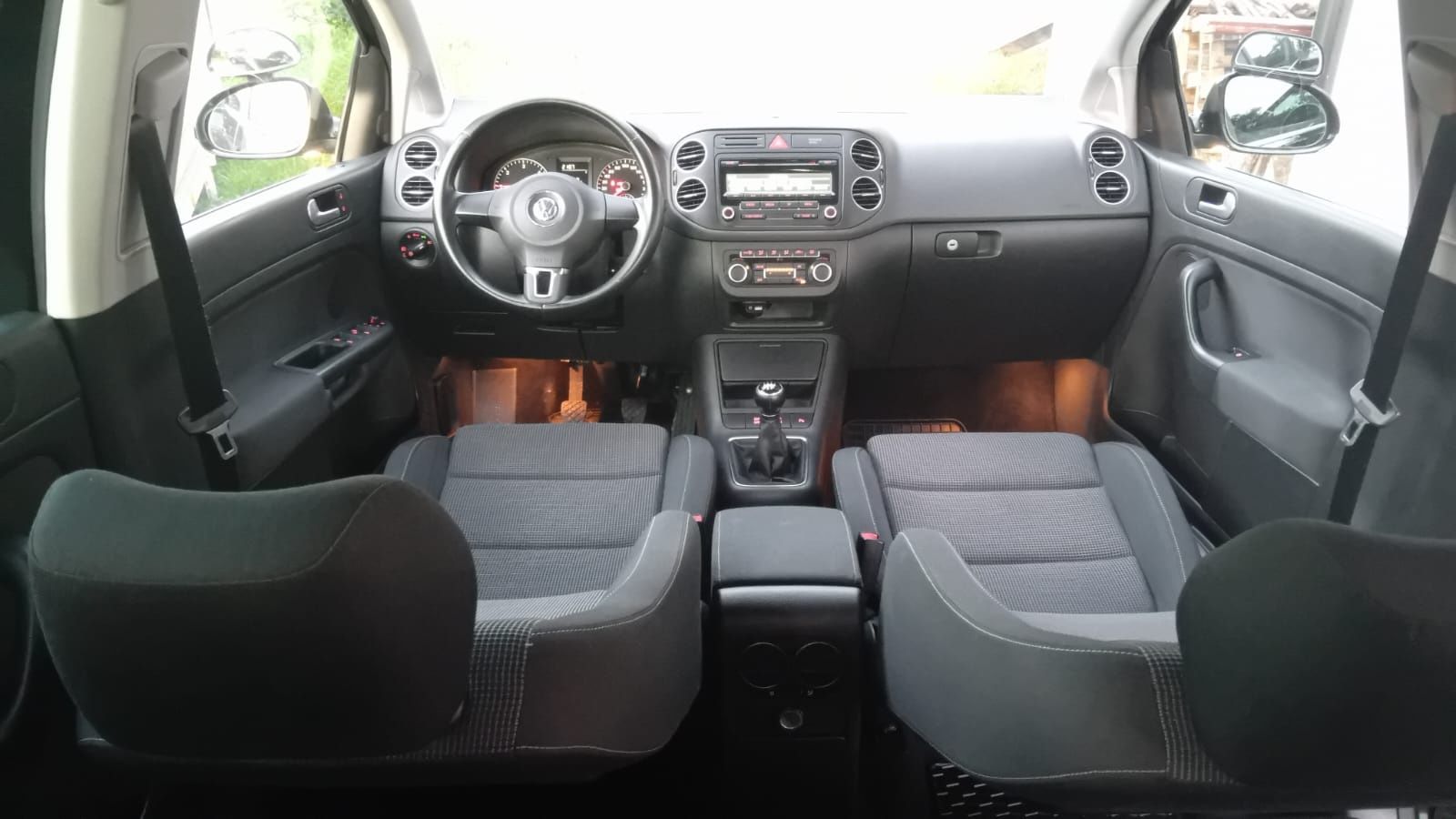 Vând Golf Plus 6
