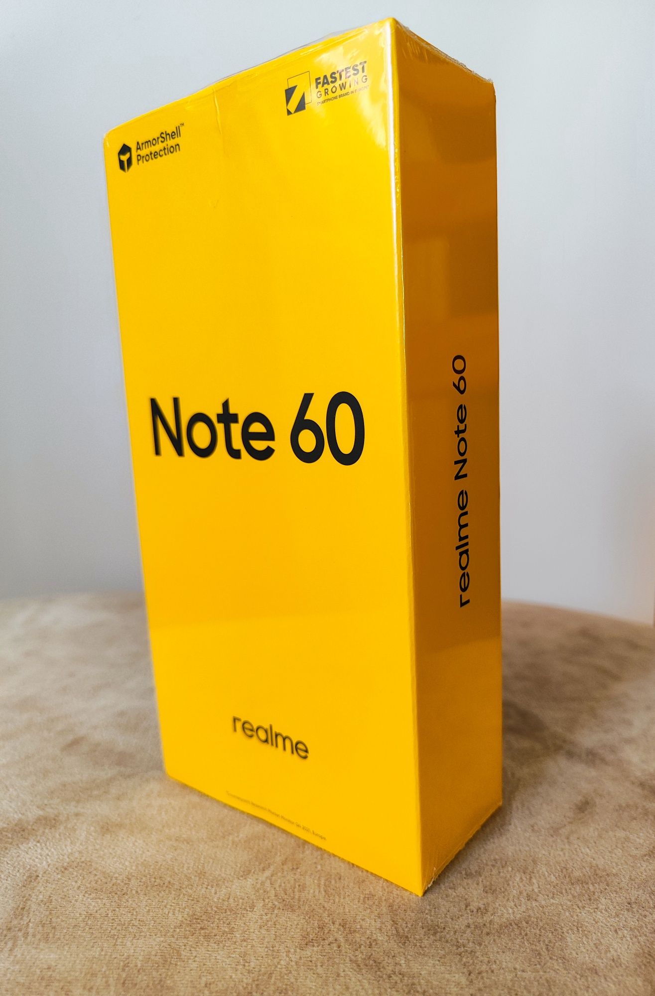 Неразопакован realme Note 60