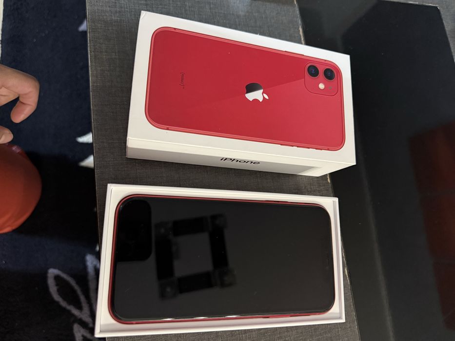 Телефон IPhone 11 128GB