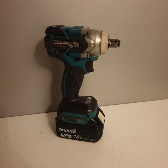 Makita DTW 285 Mașina de înșurubat Brushless 5.0AH Li-Ion 280Nm