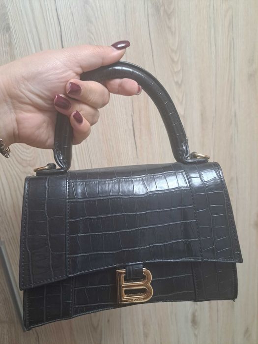 Хит модел чанта лак