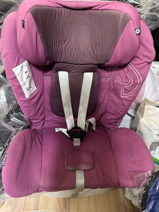 Автокресло с рождения до 12 лет, имеет сидячее и лежачее