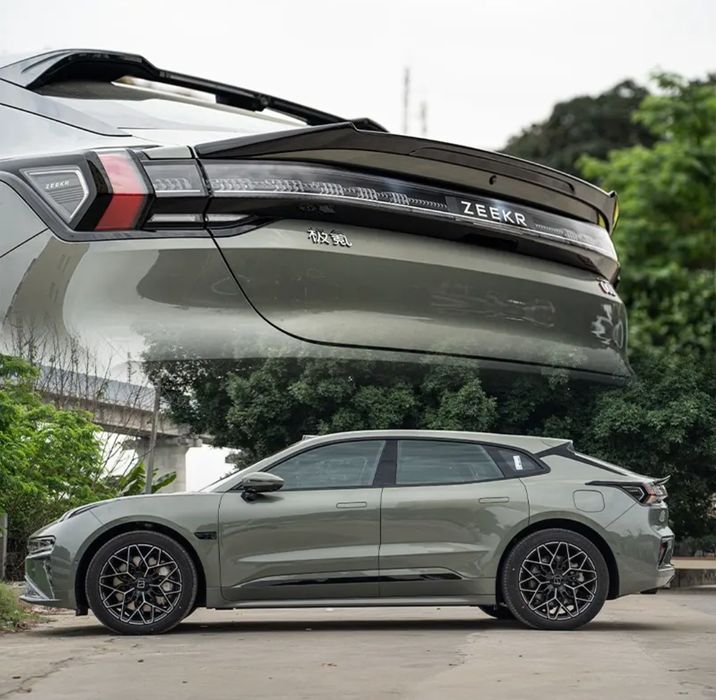 Zeekr 001 спойлер