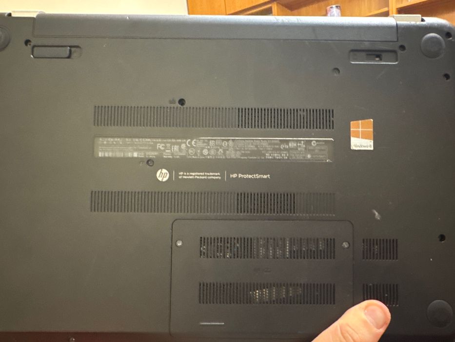 Лаптоп HP 15-n031sg