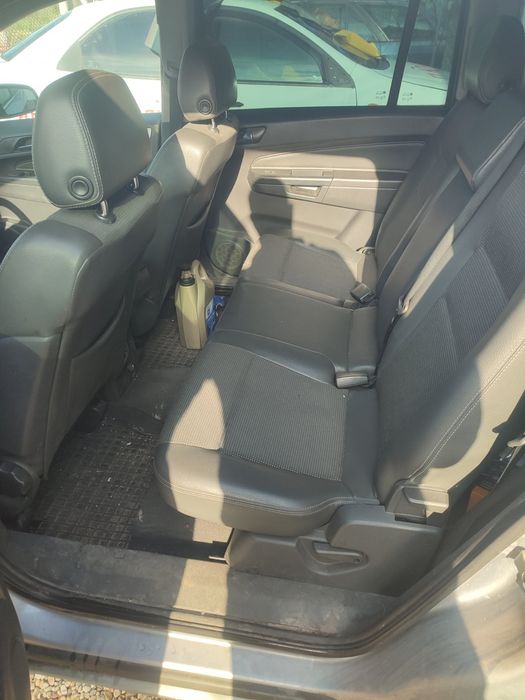Opel zafira B 2008 на части