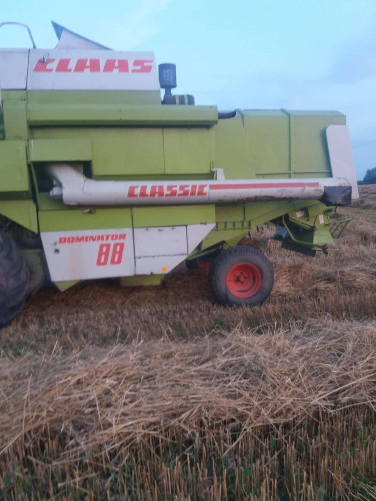 Combina  claas dominator